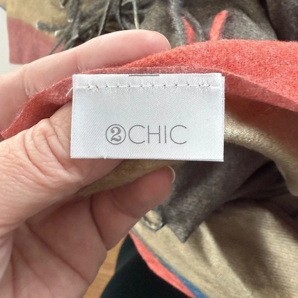 2CHIC Oversized Blanket Scarf Wrap Colorblock Grey Blue Red Fringe Cozy Academia